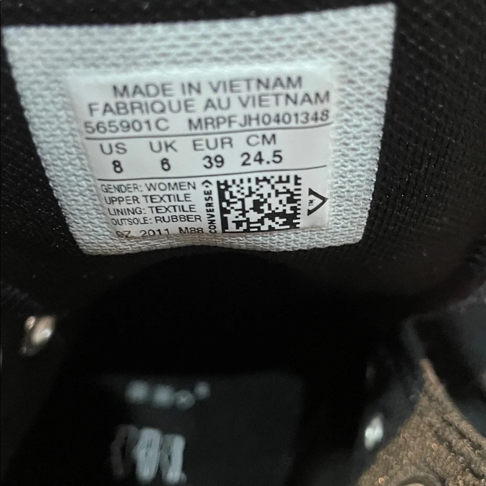 Converse Chuck Taylor platform